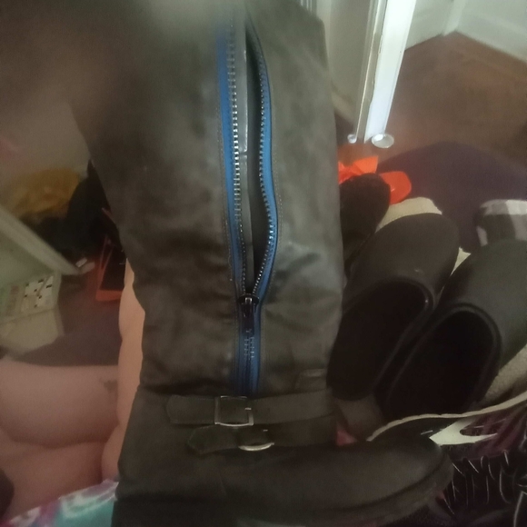 Brown small heel boots - Picture 4 of 6